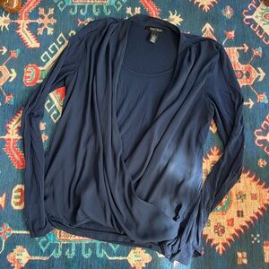 EUC White House black market navy layered long sleeve top blouse, size small
